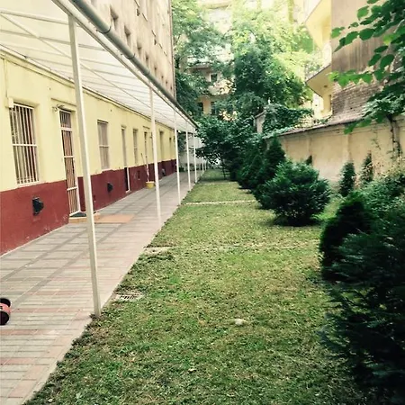 Erik * Budapest